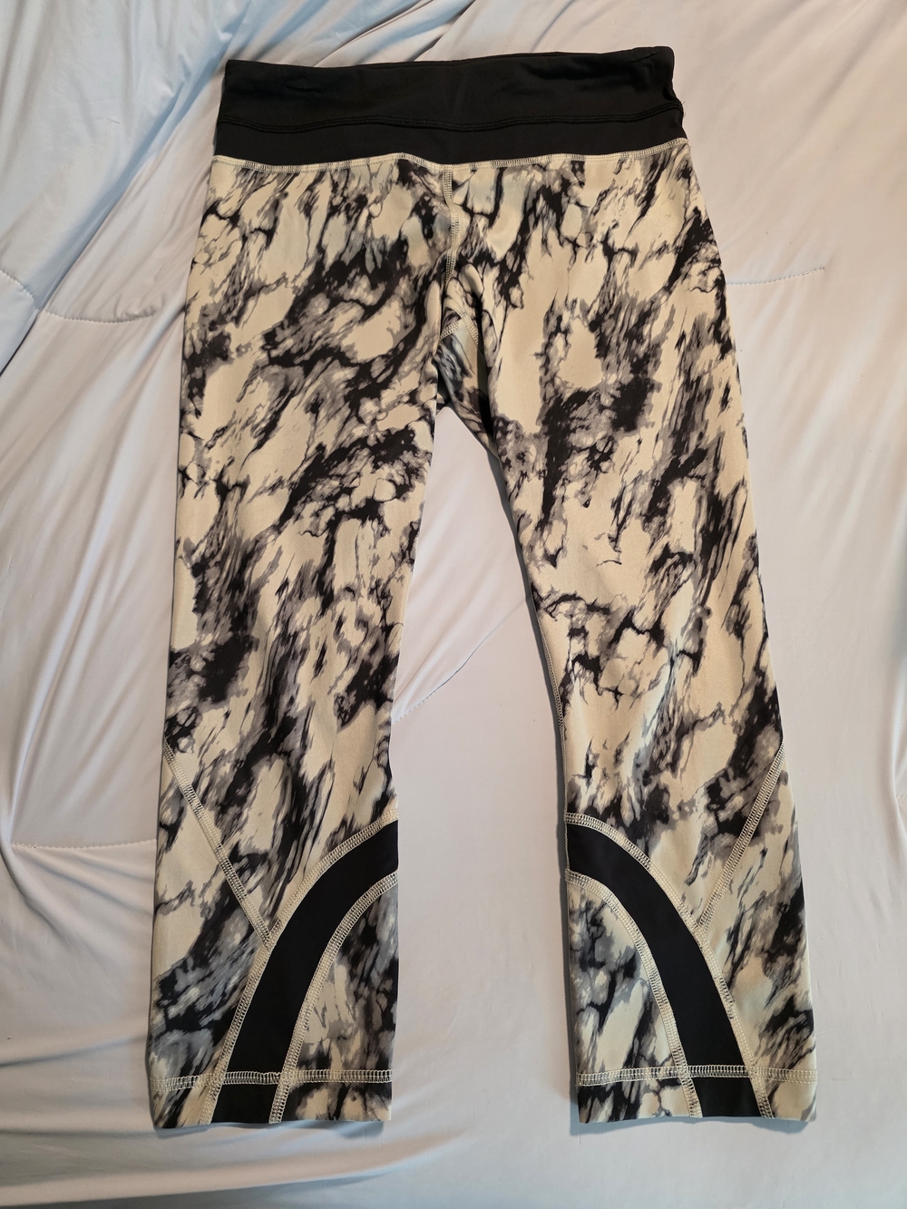 lululemon athletica Black and Cream Marble Print Leggings